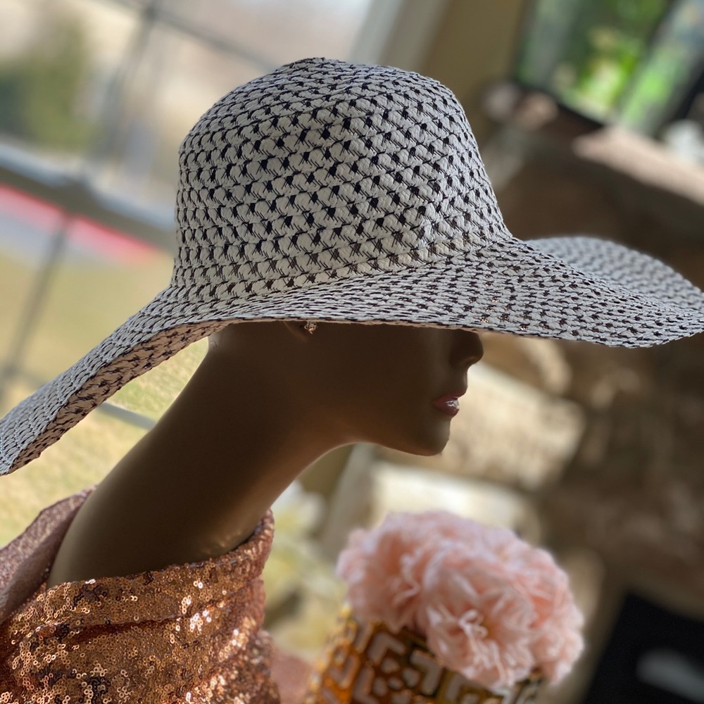 Sun hat - Picture 3 of 5